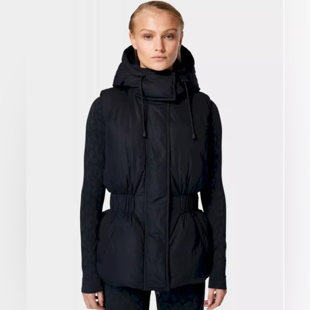 Sweaty Betty Formation 100% Down-Filled Longline Puffer Vest in Black. Size 6